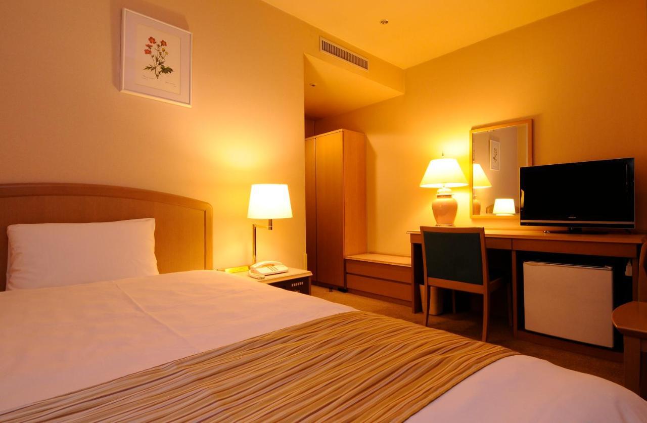 Crefeel Koto Hotel Higashiomi Exterior photo